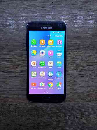 Б/У Смартфон Samsung SM-J320F/DS (Galaxy J3 2016) 2 SIM, 5