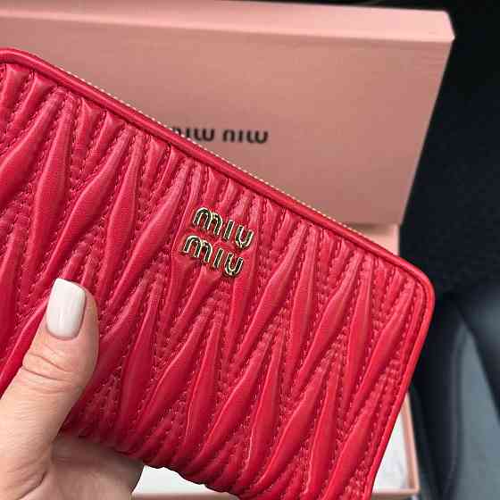 Жіночий гаманець на змійці Miu Miu (M60017) червоний Київ