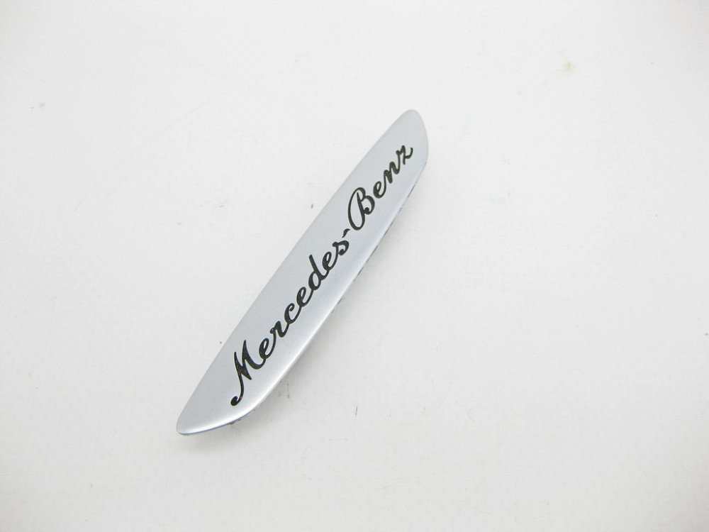 Mercedes-Benz  A2224640332 Накладка з написом "Mercedes-Benz" на рульовому колесі S-Class W222 Одеса - фото 2