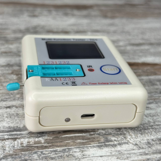 Універсальний тестер TC1 для діагностики та розпізнавання електронних компонентів Київ