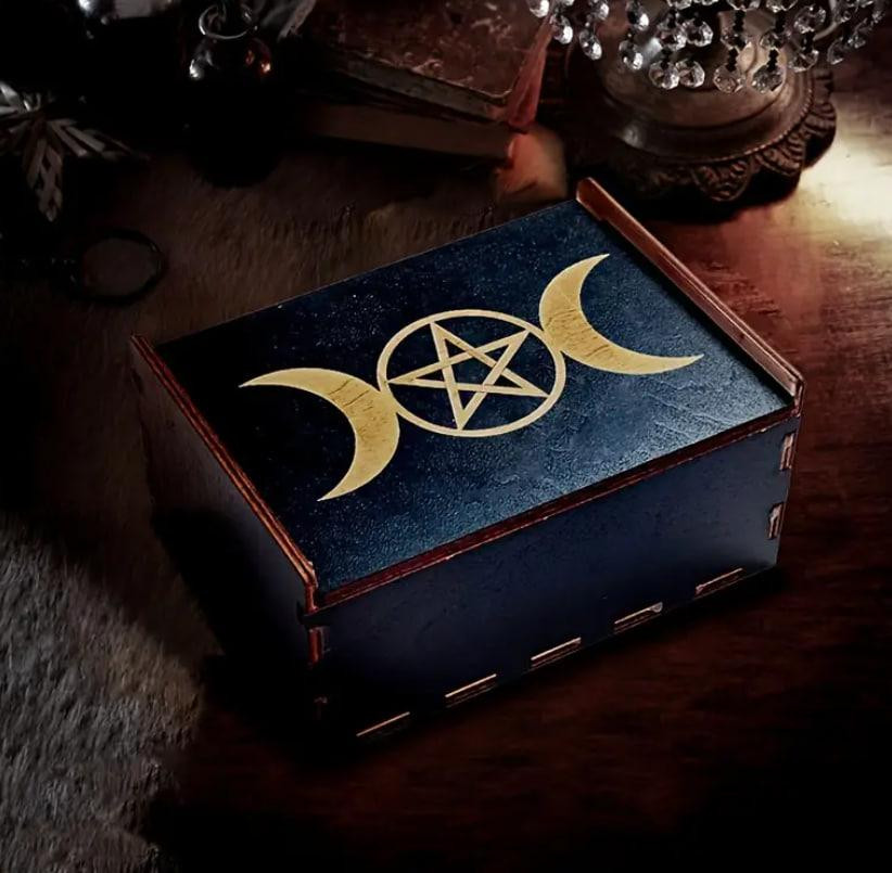 Деревянная коробка для хранения Таро с Пентаграммой и Полумесяцами – портативный контейнер для карт  Киев - изображение 1