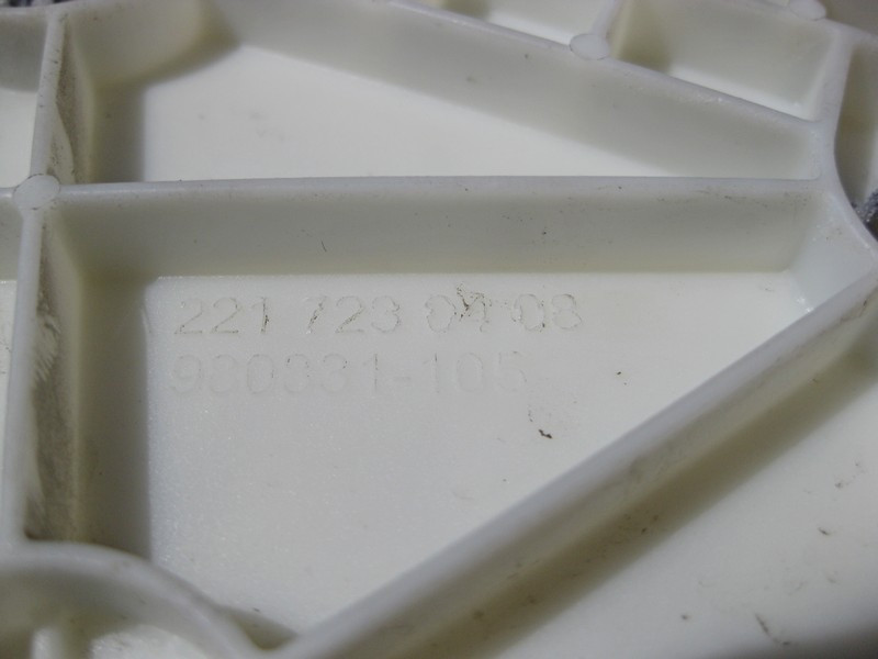 Mercedes-Benz  A2217230408 Кронштейн замка передніх правих дверей на щиті склопідйомника S-Class W221 Одесса - изображение 3