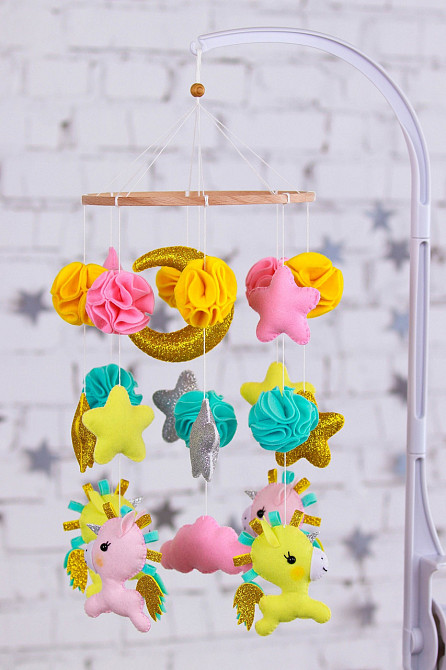 Дитячий мобіль на ліжечко для немовлят WooolyWool «Єдиноріжки» Київ - фото 1