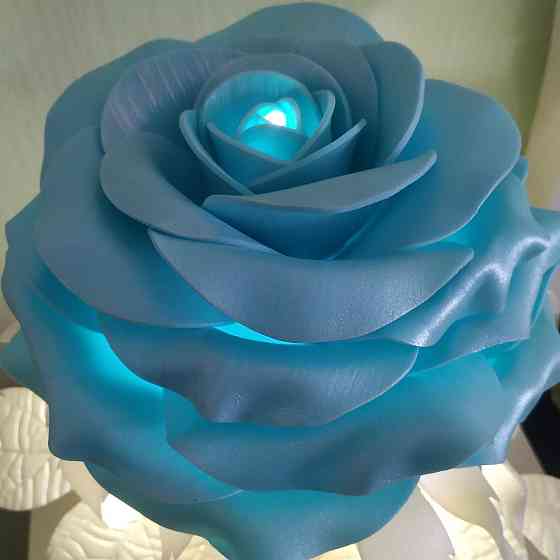 Світильник-нічник "Аквамаринова троянда" Дніпро