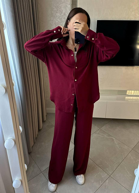 Жіночий базовий брючний костюм-двійка: сорочка та штани ролекс Бургунді, 48/52 Одеса - фото 1