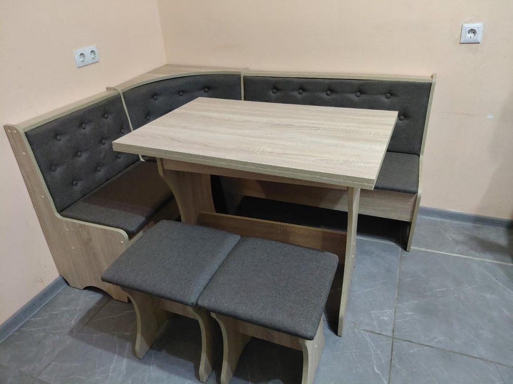 Маленький узкий обеденный кухонный уголок на кухню с раскладным столом и мягкими табуретками Дуб Сонома Львов - изображение 4