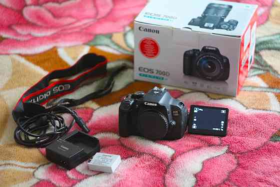 Професійний фотоапарат Canon EOS 700D Дзеркалка.Комплект. Б\У Київ