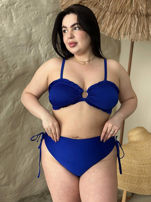 Роздільний купальник бандо plus size великих розмірів з поролоновими чашками біфлекс з рюшами синій Одеса - фото 4