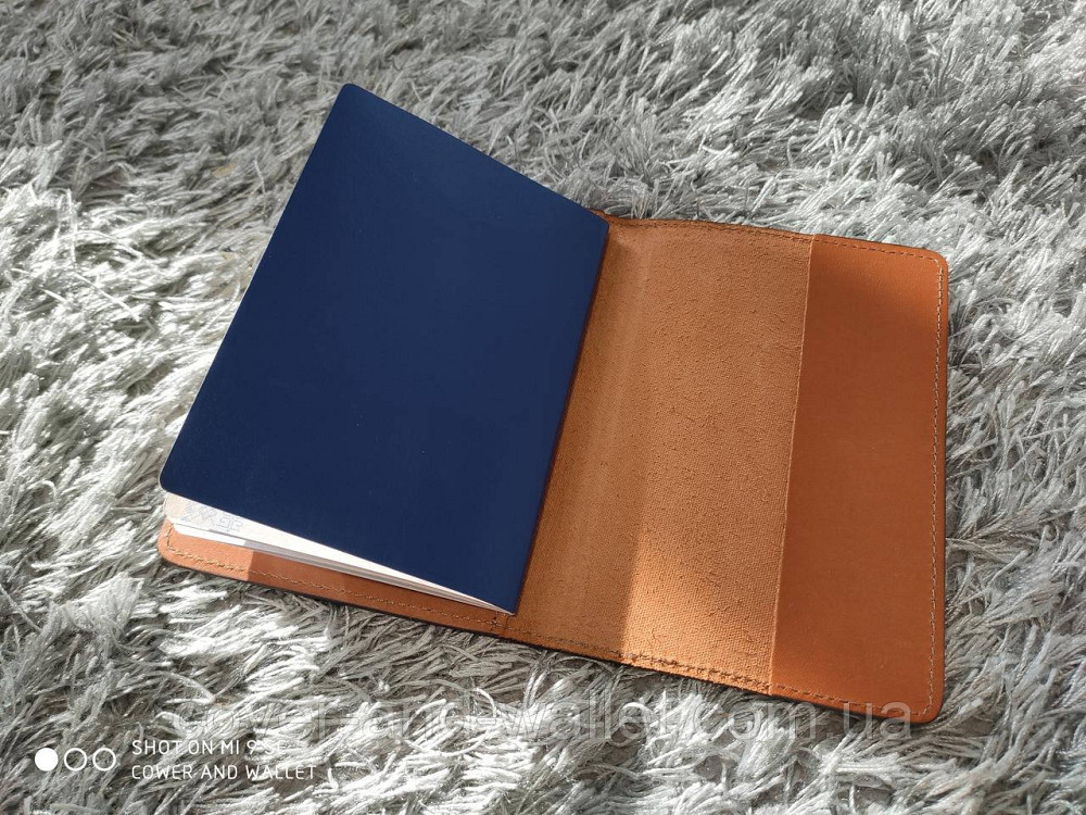 Шкіряна обкладинка на закордонний паспорт чорного кольору з прозорим вікном PS Leather Київ - фото 10