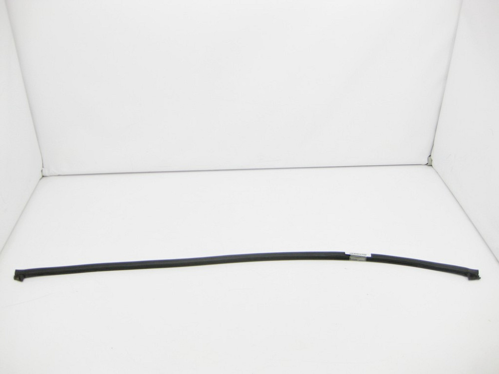 Audi  8E0823723A Ущільнювач підкапотний задній Audi A4 B6 Одеса - фото 3