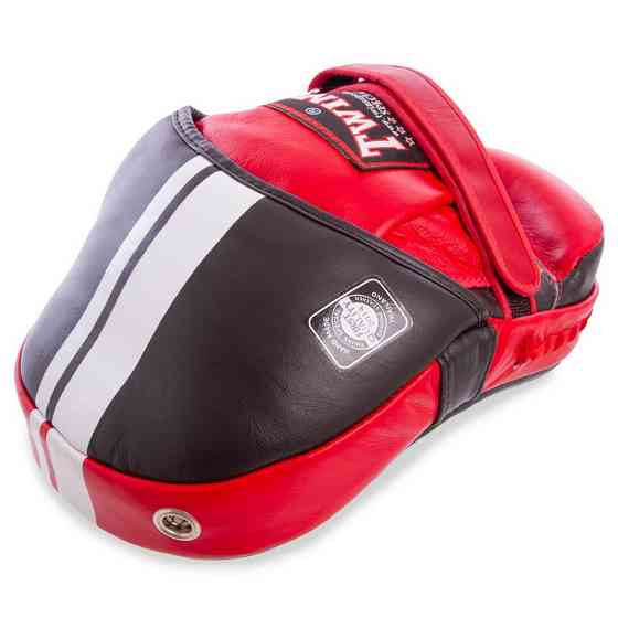 Лапа вигнута для боксу та єдиноборств TWINS PML14 розмір 27x20x10 см чорний-червоний Київ