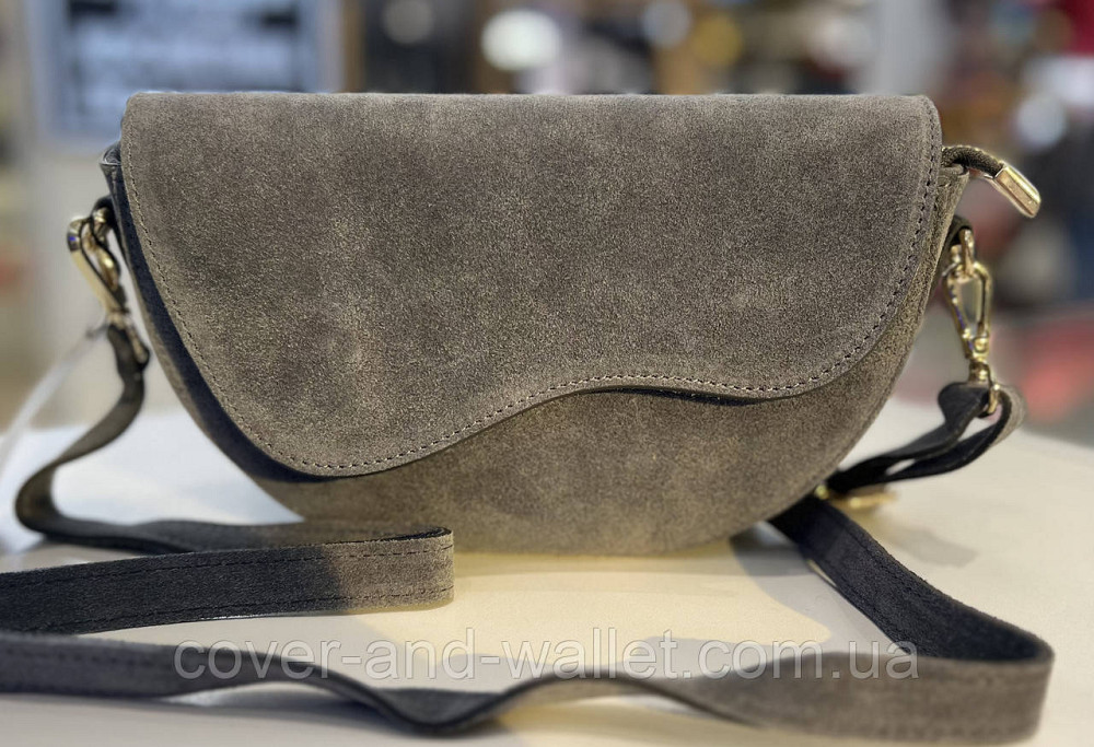 Стильная женская сумка кросс-боди из натуральной замши в черном цвете Virginia Conti Киев - изображение 2