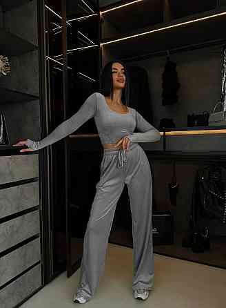 Женский прогулочный костюм двойка: лонгслив и штаны велюр Одесса