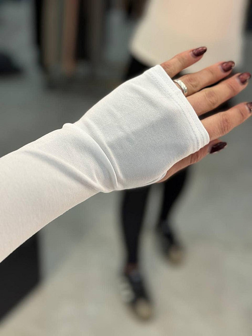 Жіночий базовий трикотажний лонгслів з віскози Одеса - фото 2