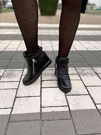 Жіночі снікерси Bosida чорні екошкіра платформа 36-39 ( -1) Коломыя