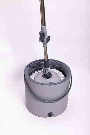 Household Набір для прибирання з круглою телескопічною шваброю з мікрофібри та відром із віджим Коломия