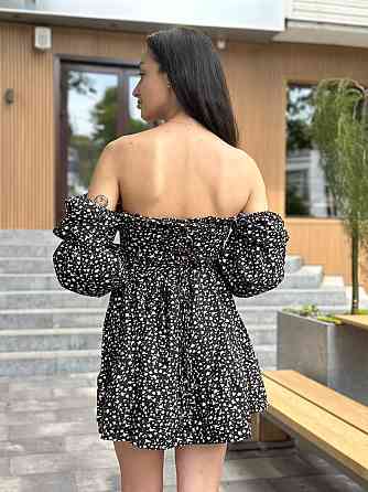 Жіноче софтове плаття на ґудзиках із довгим рукавом Чорний Квітковий принт XS-S Харків