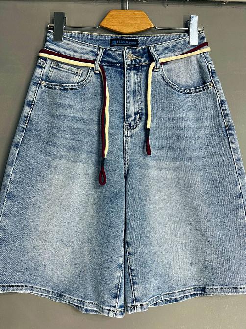 Шорти жіночі джинсові Liana 4-011 бермуди широкі довжина до колін пояс мотузка стрейчеві блакитні, блакитний, 26, 26, 70 см, 100 см Київ - фото 6