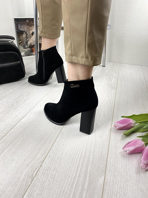 Жіночі черевики 95 чорні натуральна замша висота каблука 9см розміри 37-40 (1114) Коломия - фото 4