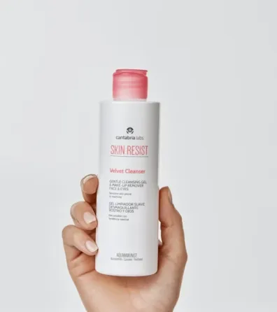 Оксамитовий гель для очищення чутливої ​​шкіри SKIN RESIST VELVET CLEANSER CANTABRIA, 200 мл Дніпро