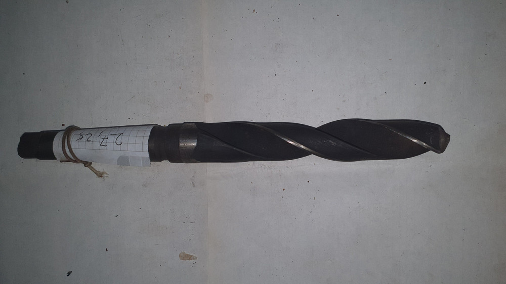 Сверло с коническим хвостовиком 27.25 мм. Р6М5. СССР. Харьков - изображение 1