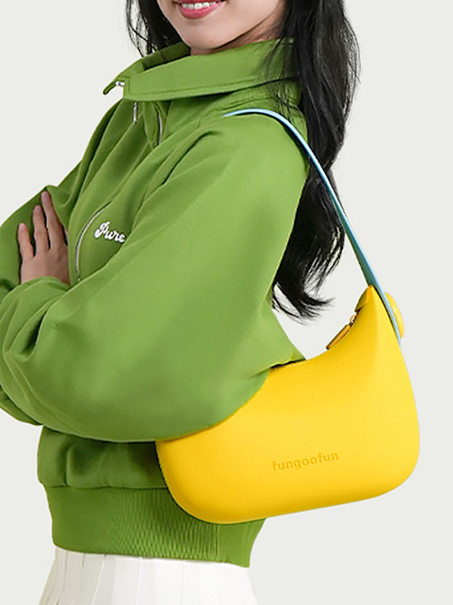 Сумочка силіконова клатч жіночий на ремінці з ручками водонепроникна сумка Fungoofun на блискавці, жовта Кам'янець-Подільський - фото 4