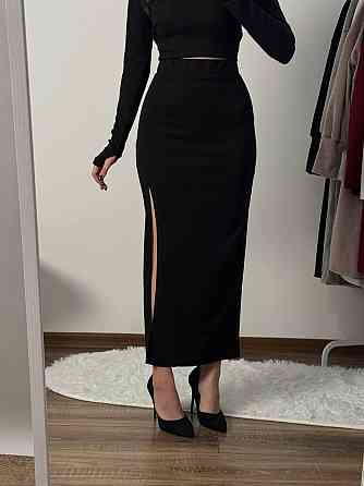 Жіноча базова максі спідниця з привабливим розрізом креп дайвінг Одеса