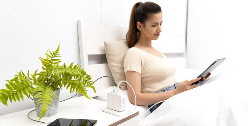 Мережевий зарядний пристрій J5create GaN USB-C 130 W White (JUP43130E-EN) ( 19851 ) Харьков - изображение 2