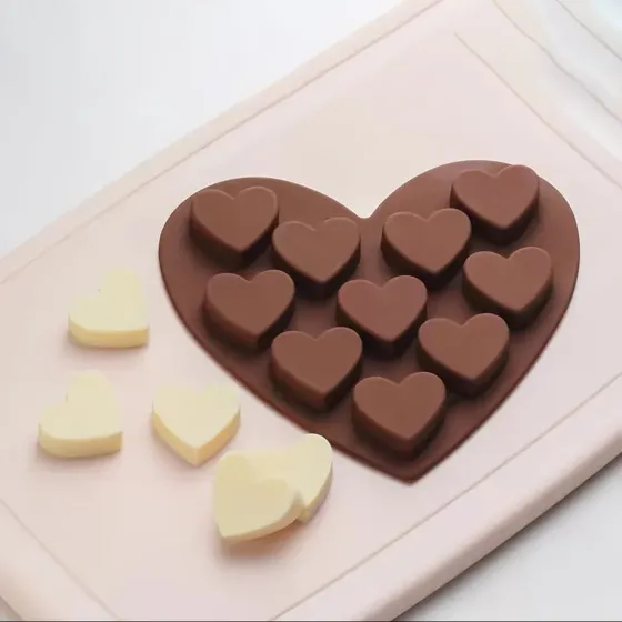 Молд силиконовый Сердечки универсальный 156 на 140 мм коричневый Киев