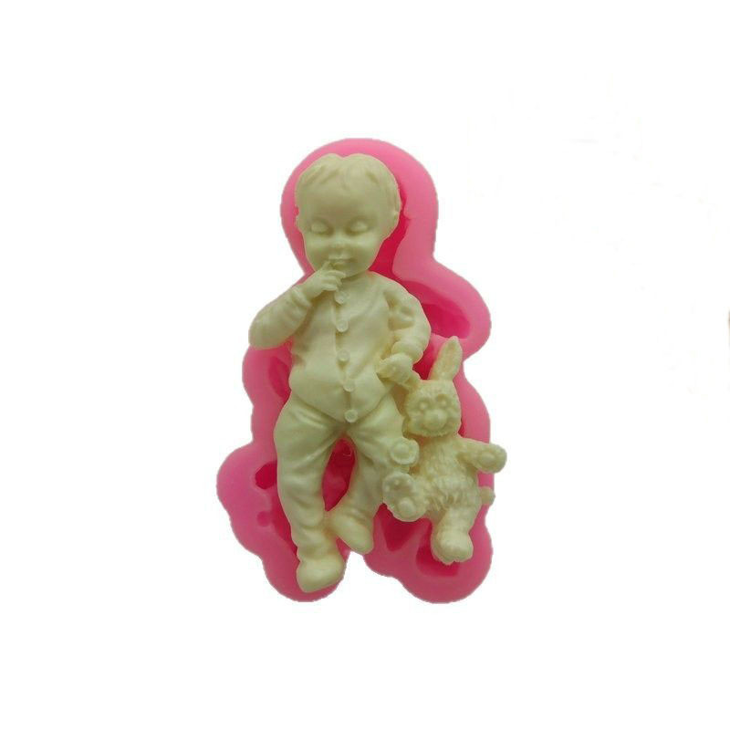 Молд силиконовый Мальчик с игрушкой 90 на 55 мм розовый Киев - изображение 3