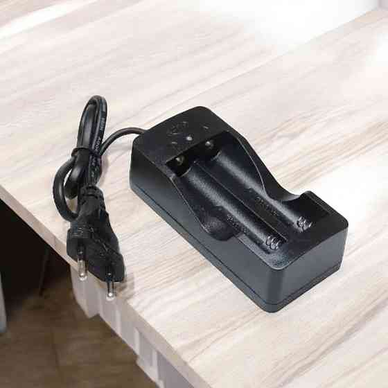 Сетевое зарядное устройство для аккумуляторов 18650, два канала 220V 4056 Одесса