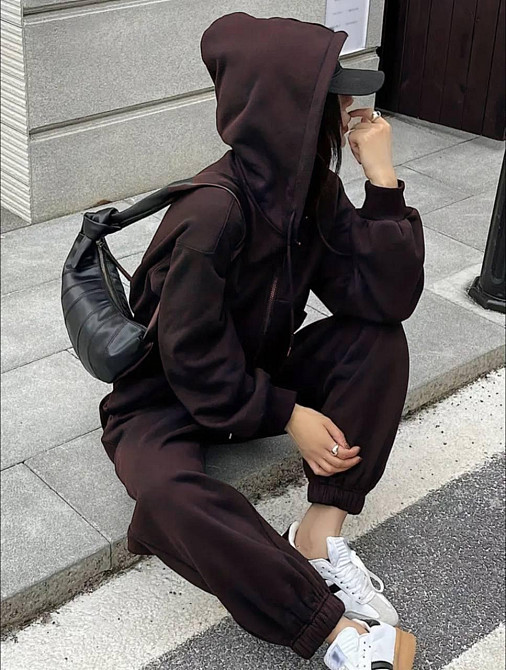 Жіночий теплий базовий костюм-двійка: соп худі+джогера тринитка на флісі Шоколад Одеса - фото 4