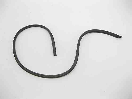 Mercedes-Benz  A2927820200 Ущільнювач зсувного люка зліва GLE Coupe C292 Одеса