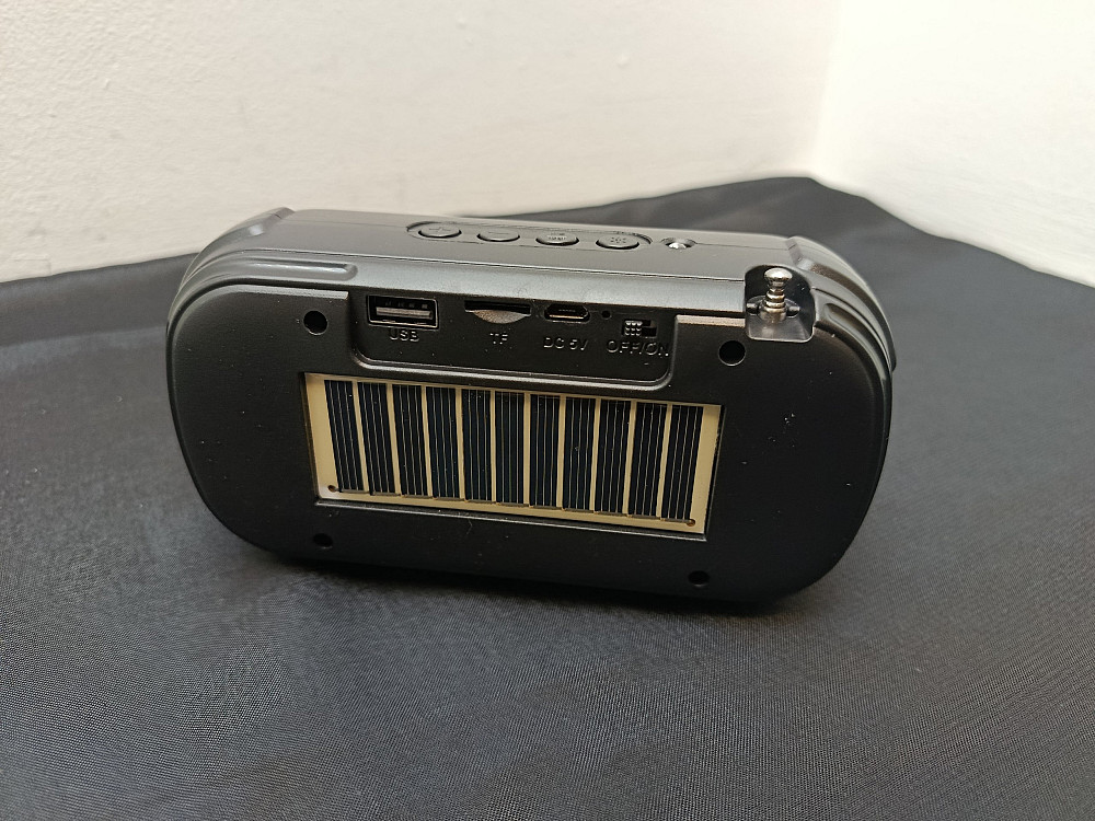 Портативна Bluetooth колонка із сонячною панеллю та FM-радіо YG-A60 Луцк - изображение 3