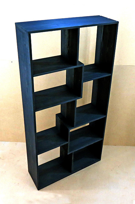 Книжный стеллаж 