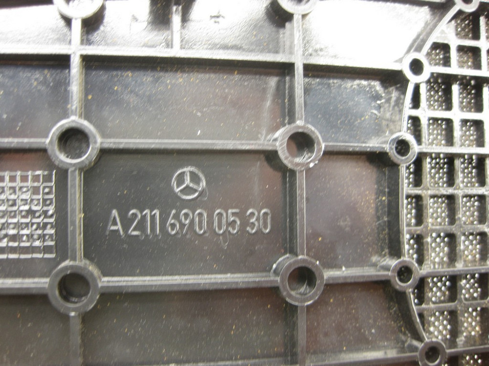 Mercedes-Benz  A2116900130 9F88 Накладка динаміка в задній полиці чорна E-Class W211 CLS C219 Одеса - фото 9