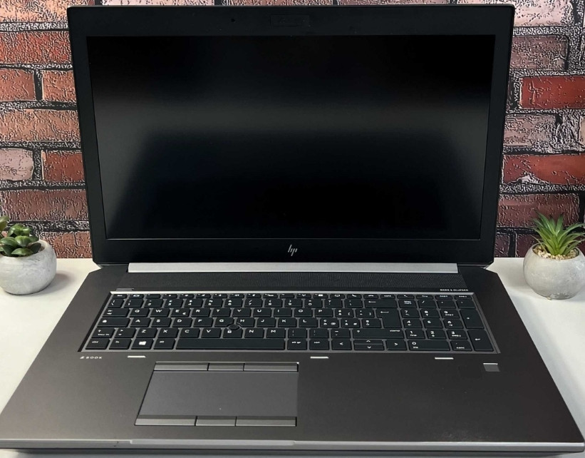 Ноутбук HP ZBook 17 G6 • i7-9850H • 16GB • SSD 256GB NVMe • RTX 3000 6GB • 17.3