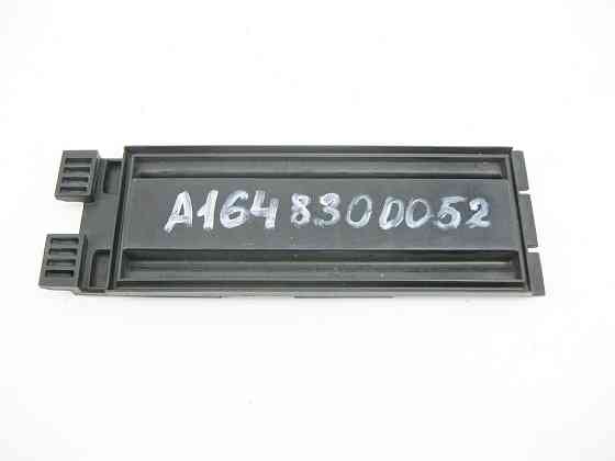 Mercedes-Benz  A1648300052 Кришка салонного фільтра GL X164 ML W164 R-class short W251 R-class long V251 ML/GLE W166 GL/GLS X166 GLE Coupe C292 Одеса
