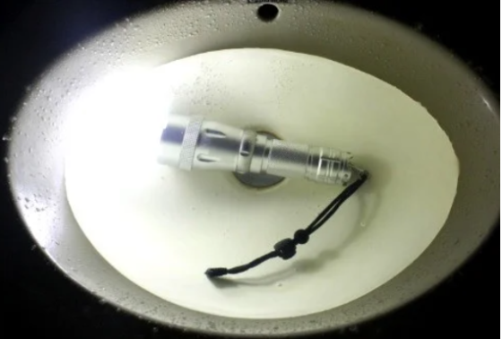 Підводний водонепроникний протиударний ліхтар Police 8766-L2 для дайвінгу Київ