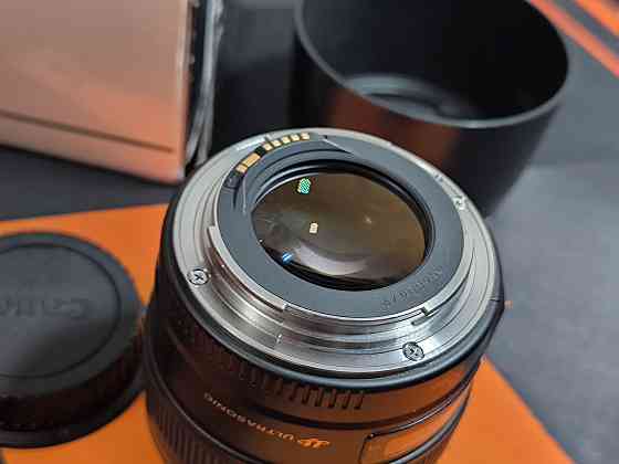 Canon EF 85mm f/1.8 USM - идеал / как новый / полный комплект. Харьков