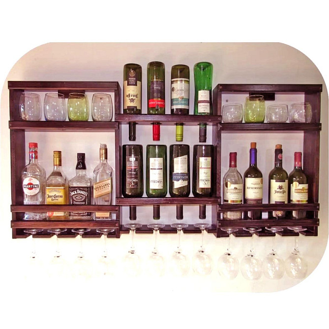 Настенная винная полка 