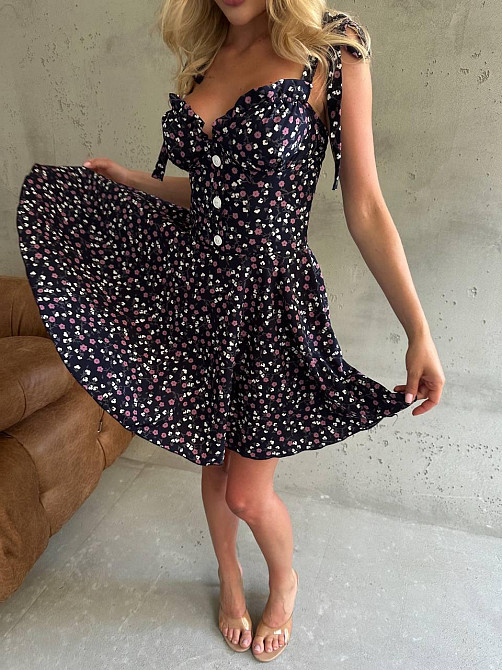 Жіночий романтичний мінікомбінезон у квітковий принт суперсофт Темно-синій, 46/48 Одеса - фото 1