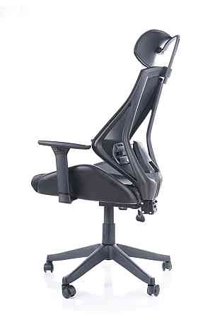 Крісло поворотне Q-406 чорне Дніпро