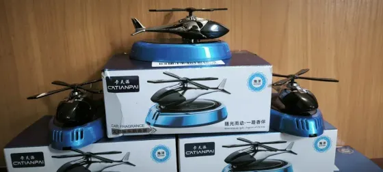 Автомобильный ароматизатор вертолет с раздуванием на солнечной панели + многократная пропитка духов Коломыя