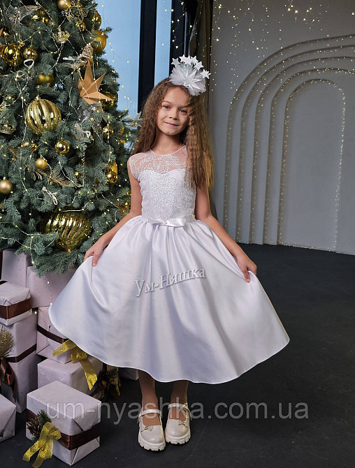 Белое нарядное платье для девочки с блестками Кривой Рог - изображение 1