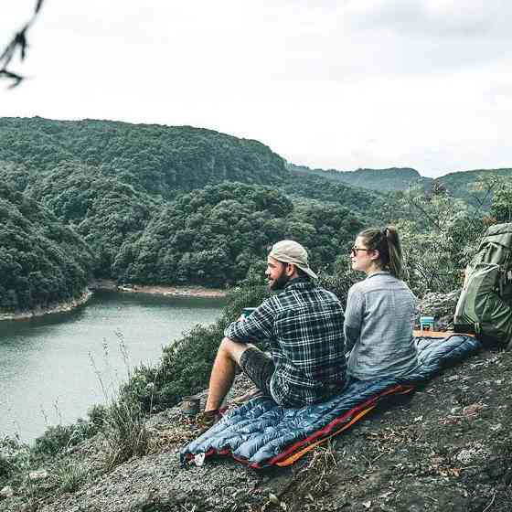 Спальний мішок з натуральним пухом Naturehike CWM400 NH17Y010-R, темно-синій Київ