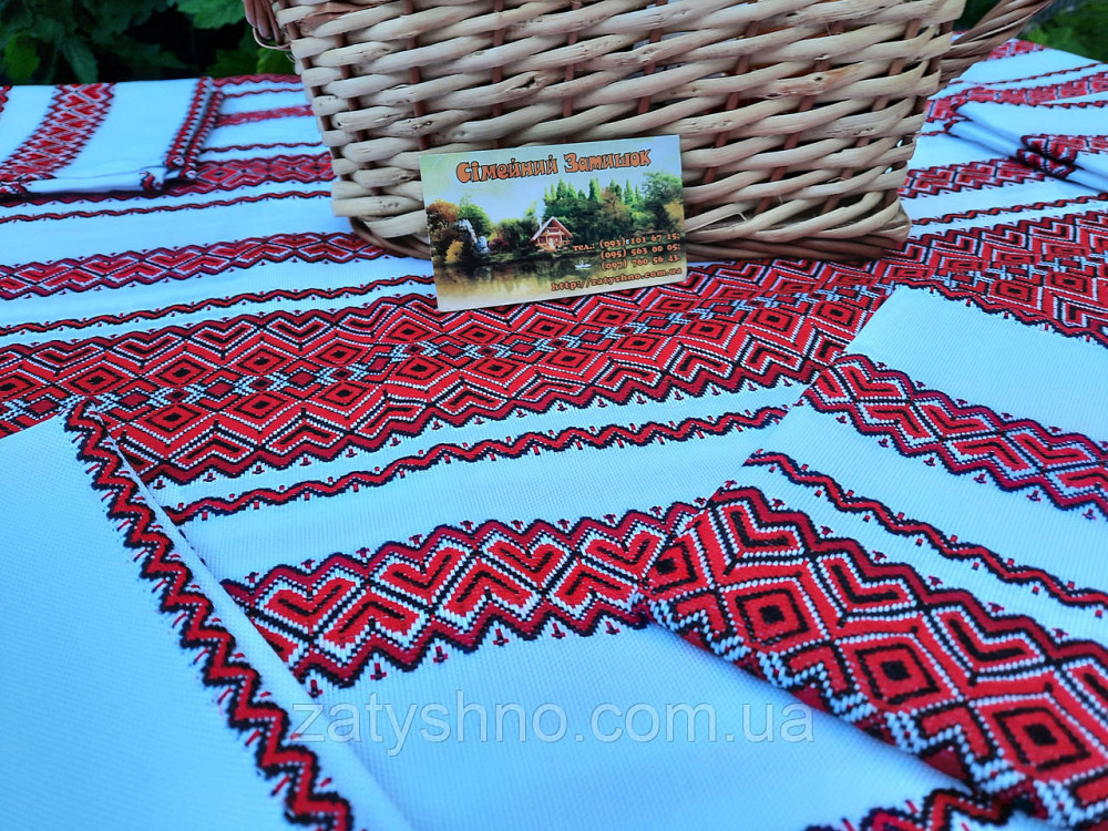 Скатертина з вишитими серветками червона Київ - фото 1