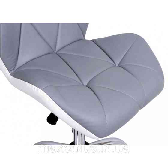 Офисное кресло для работы за компьютером B-531 ортопедическое кресло для дома и офиса бело серое Мостиска