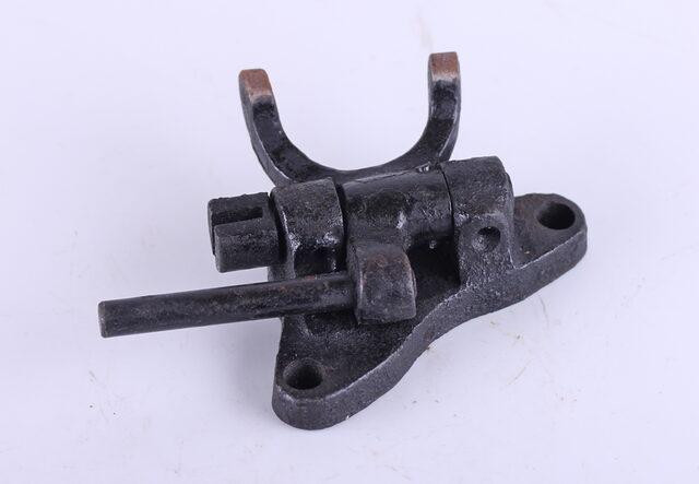 Опора регуляторних важелів та осей DLH1100 Мукачево - фото 1