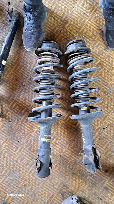 Передние стойки в сборе для Chery Amulet. Киев - изображение 1